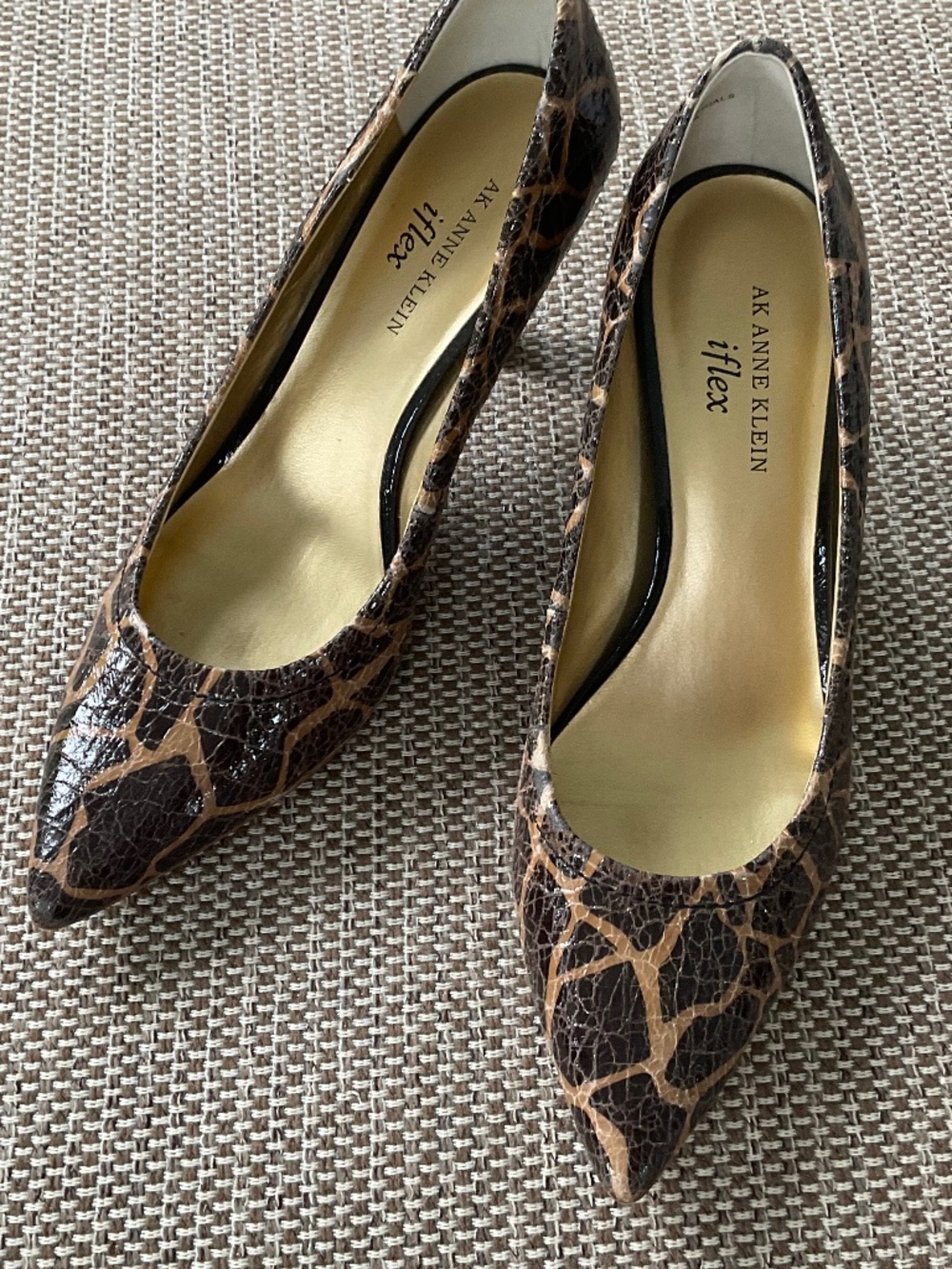 Anne Klein Flex heels,71/2.